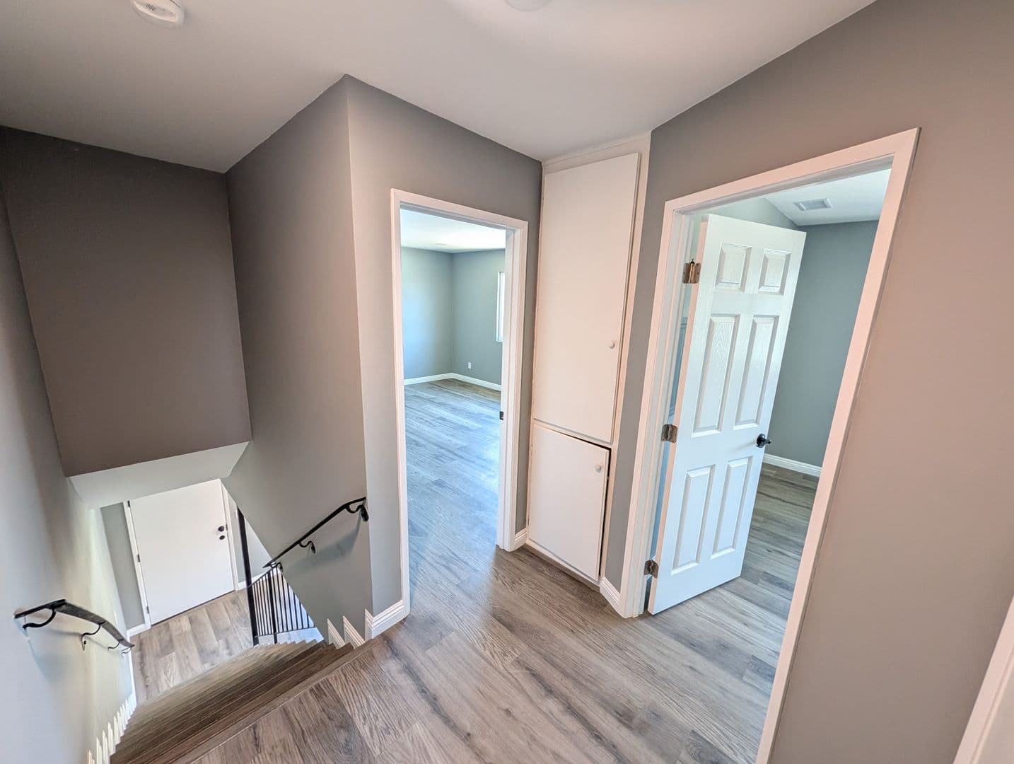 LONG BEACH Apartment: 1129 CHERRY AVE.
