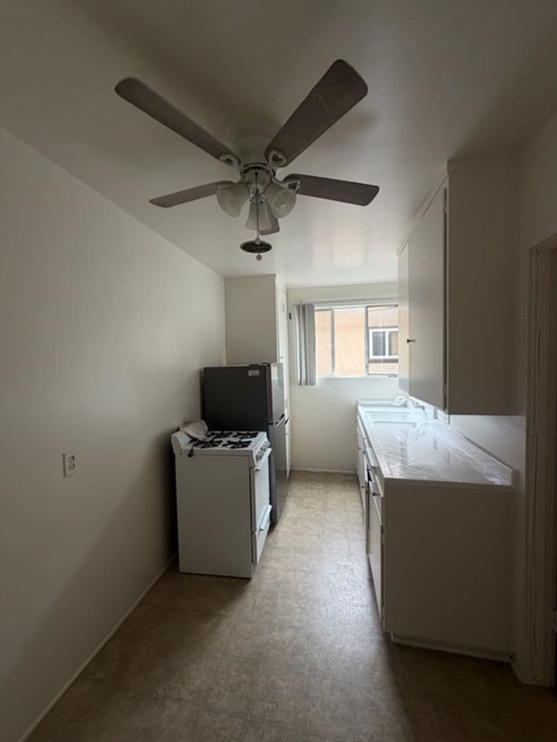 LONG BEACH Apartment: 1320 APPLETON ST