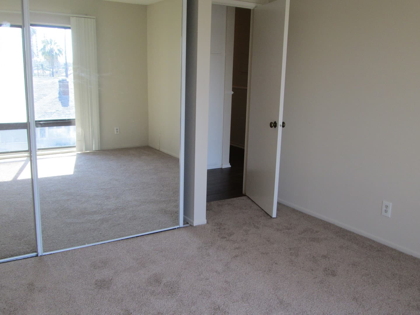 LONG BEACH Condo: 1803 E. OCEAN BLVD.#401