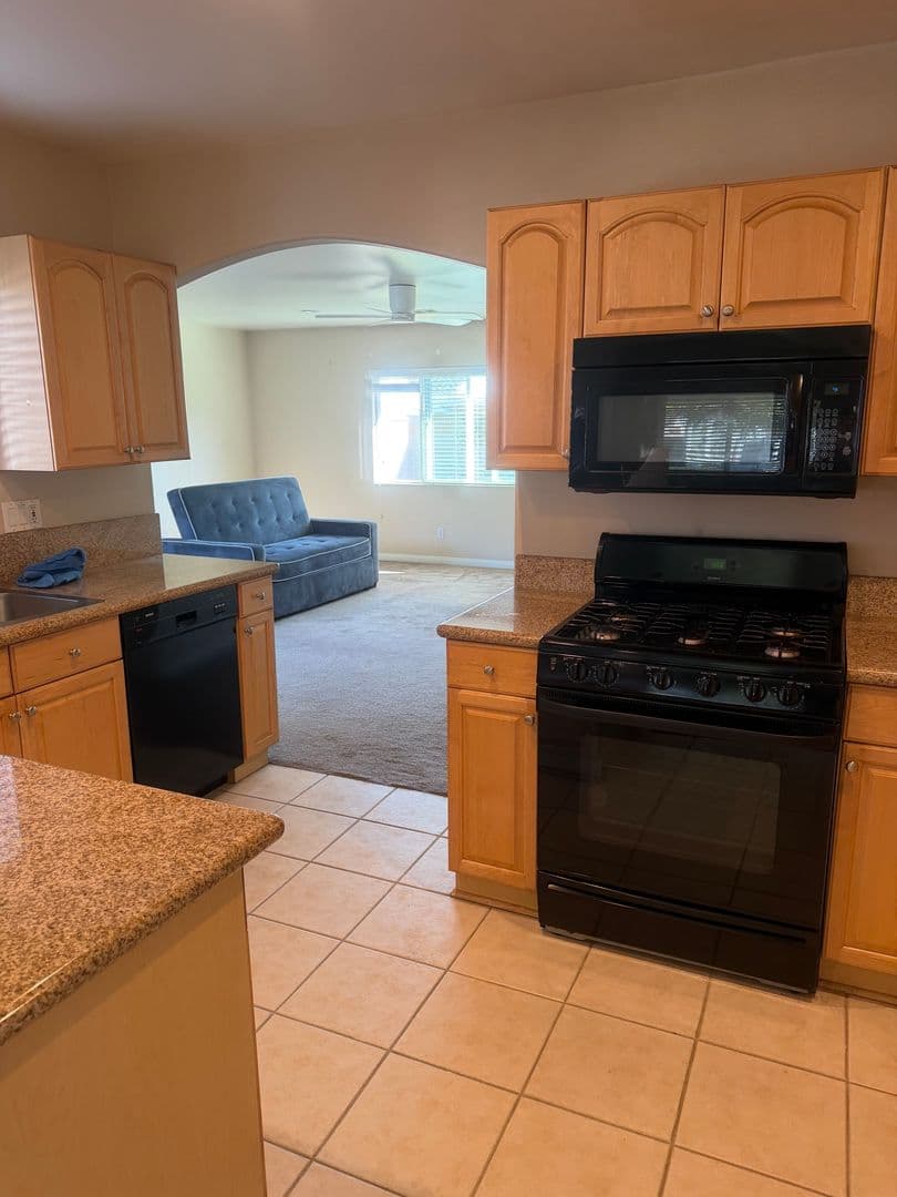 LONG BEACH House: 5350 E. MEZZANINE WAY