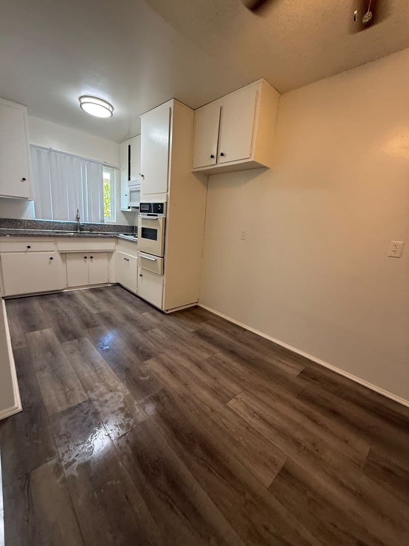 WHITTIER Apartment: 7331 NEWLIN AVE.
