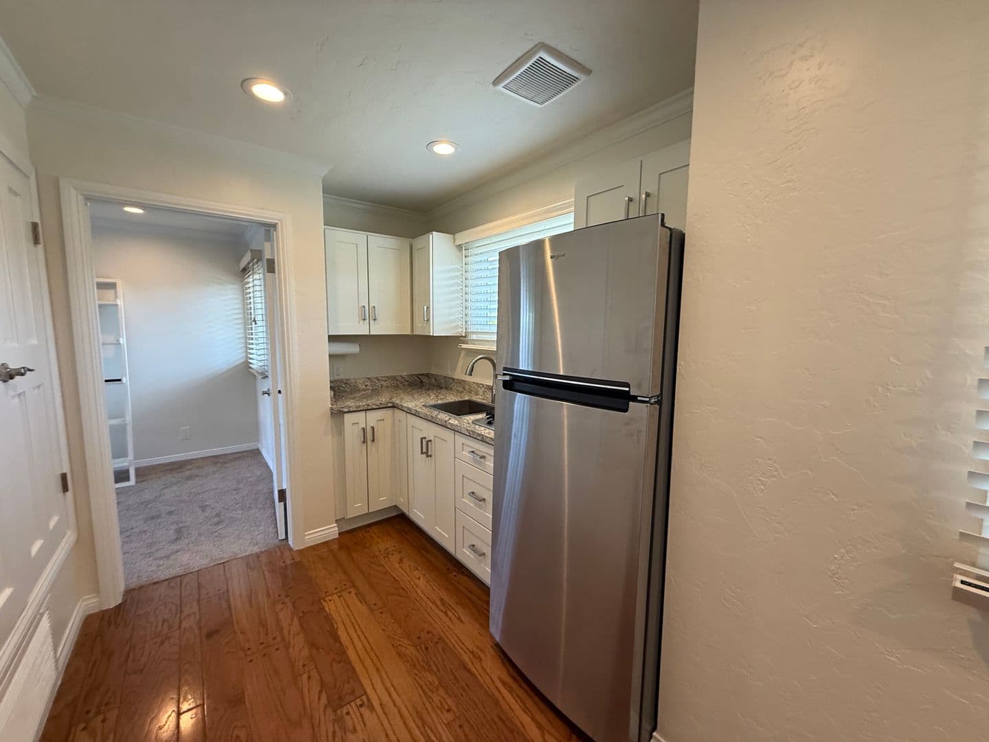 LONG BEACH House: 5290 1/2 E. EL ROBLE STREET