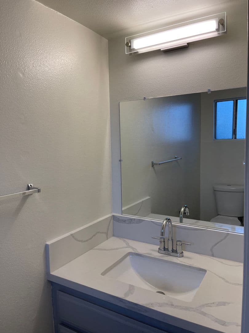 BELLFLOWER Apartment: 9044 - 46 WALNUT STREET