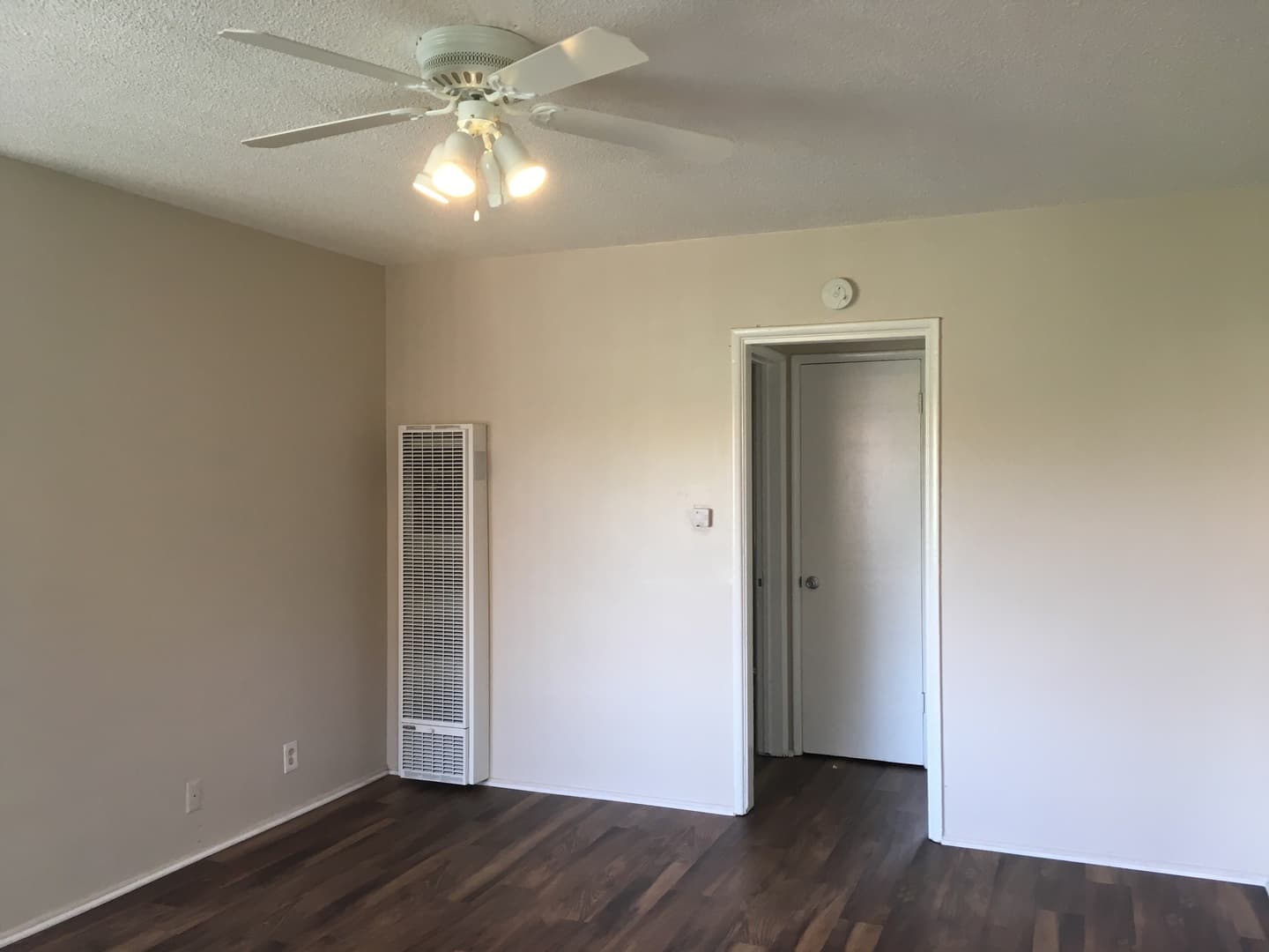 LONG BEACH Apartment: 1259 N. LOMA VISTA DR.