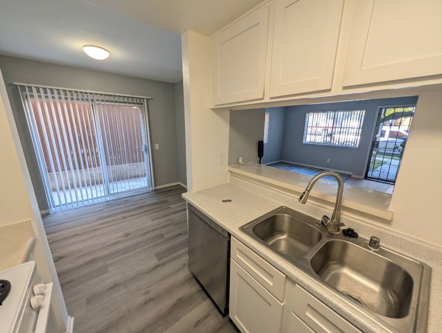 LONG BEACH Apartment: 3043 E. 15TH STREET