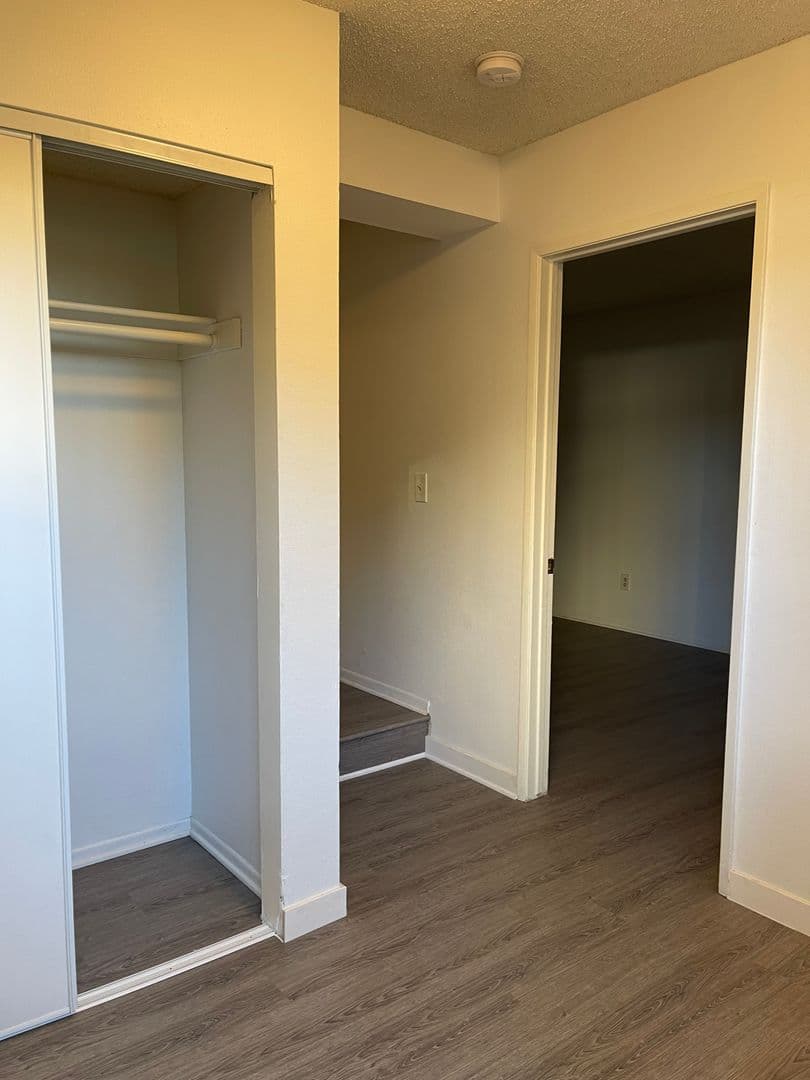BELLFLOWER Apartment: 9044 - 46 WALNUT STREET