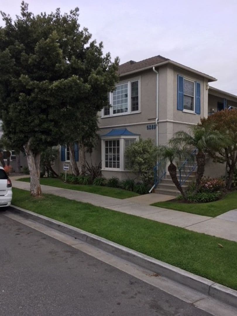 LONG BEACH Apartment: 5289 E THE TOLEDO