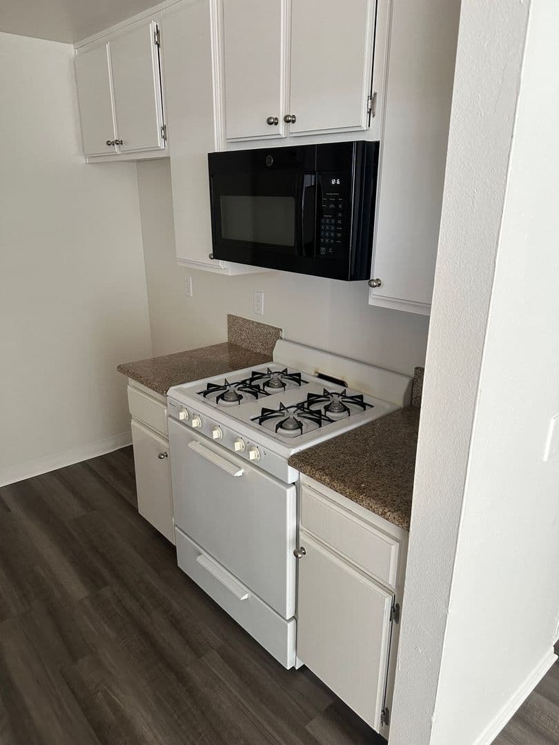 LONG BEACH Apartment: 4104 ELM AVENUE