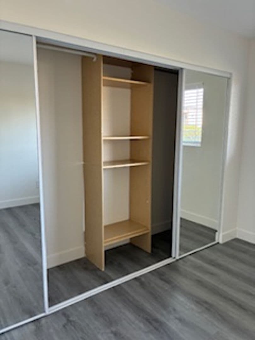 LONG BEACH Apartment: 2204 E. 4TH STREET