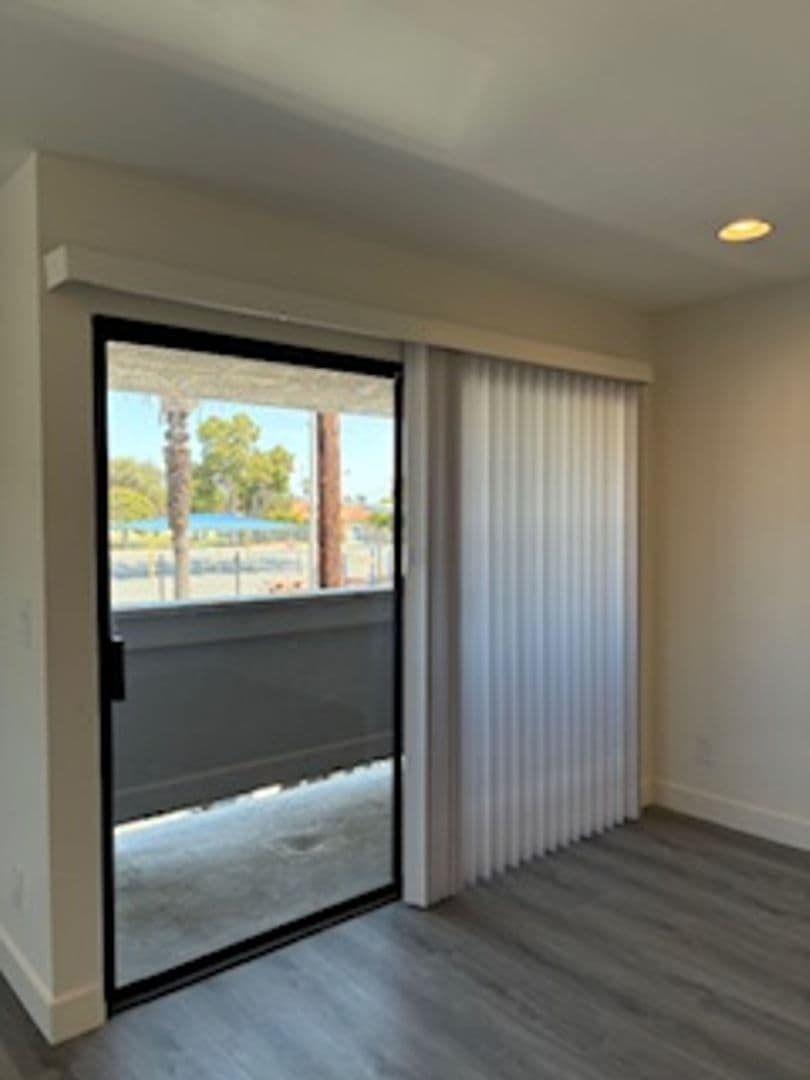 LONG BEACH Apartment: 2204 E. 4TH STREET