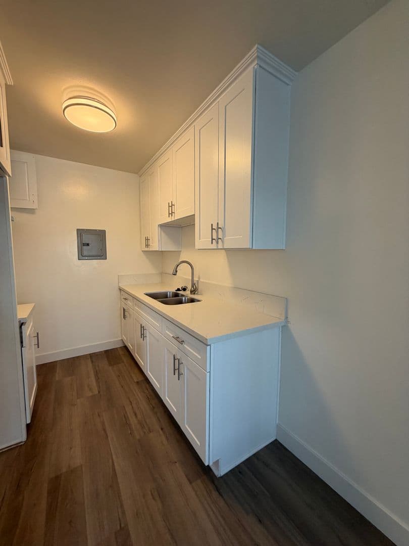 LONG BEACH Apartment: 2034 FLORIDA ST