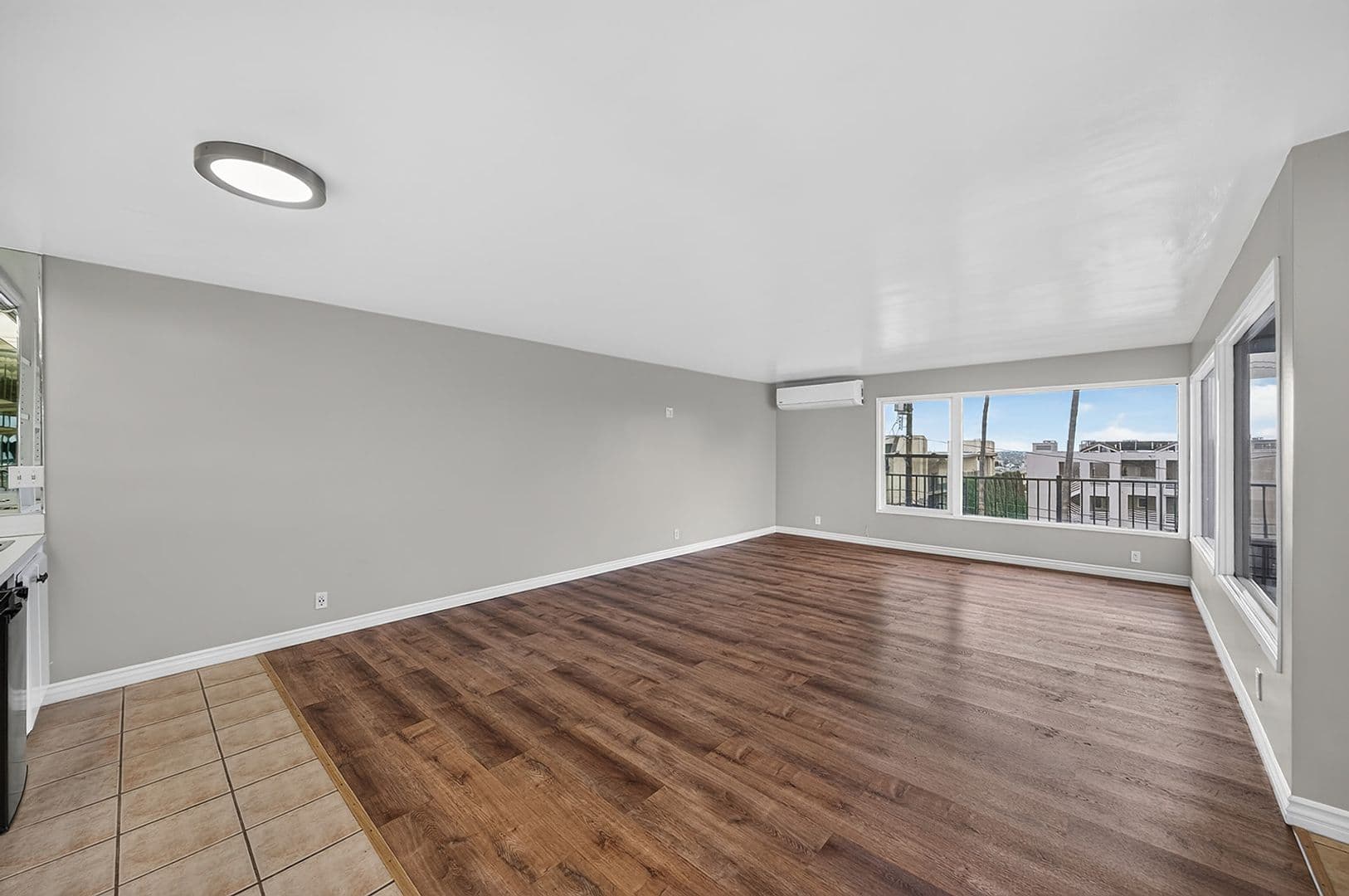 SIGNAL HILL Apartment: 2699 E. 20TH STREET