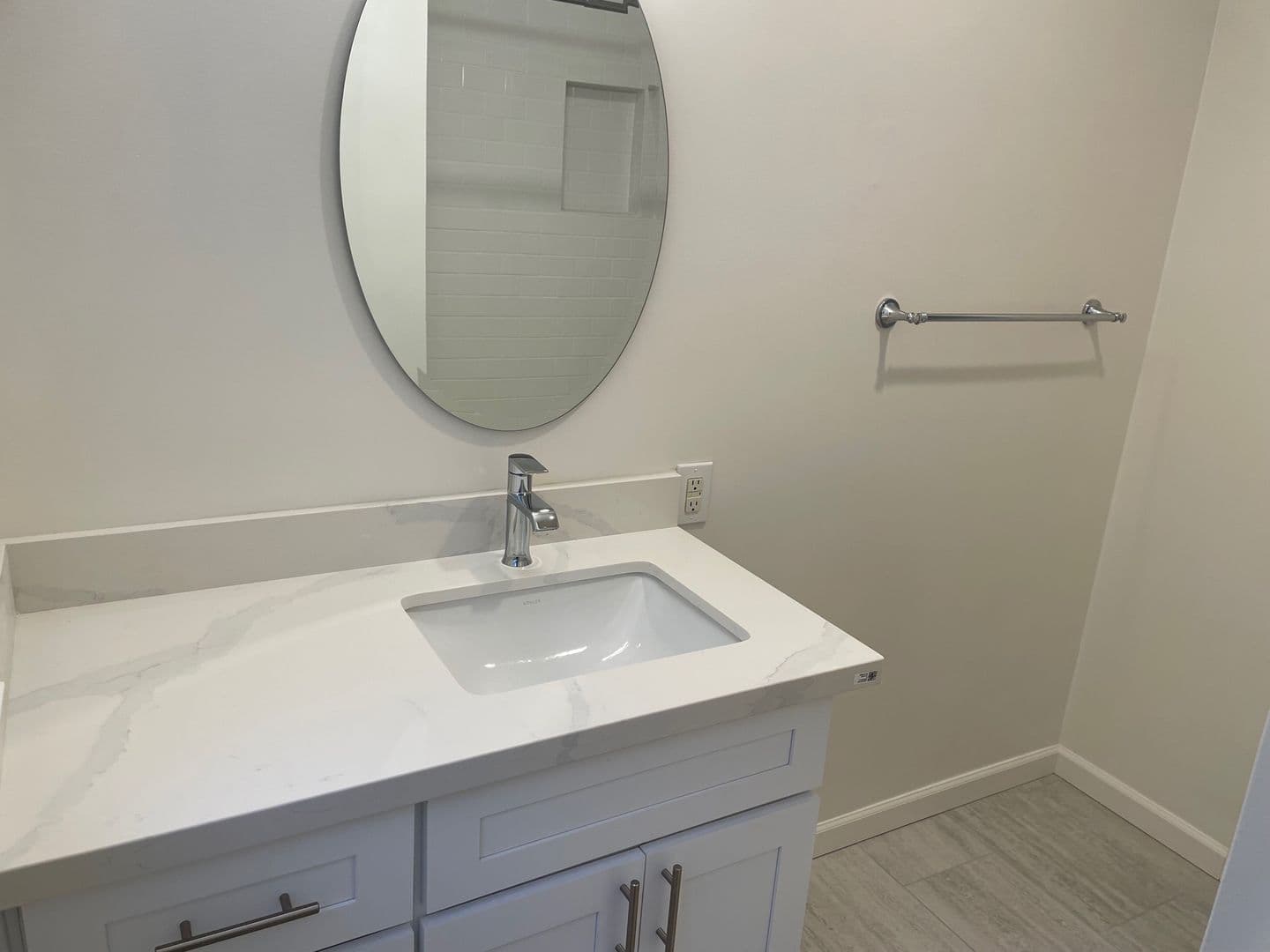 LONG BEACH Apartment: 4011 E. FIRST STREET