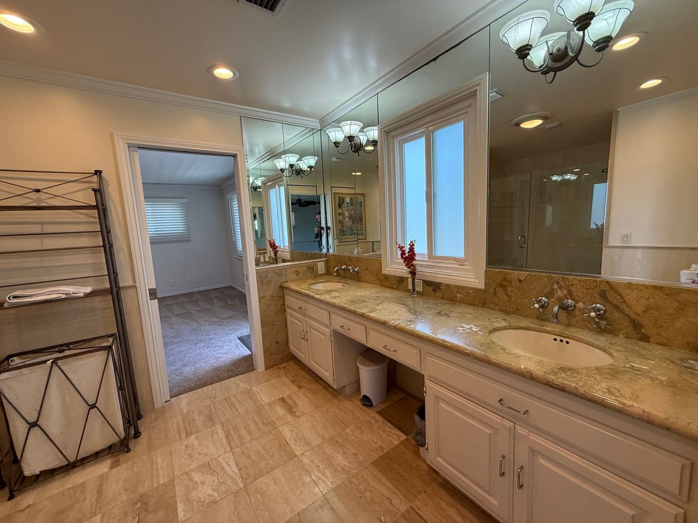 LONG BEACH House: 5290 1/2 E. EL ROBLE STREET