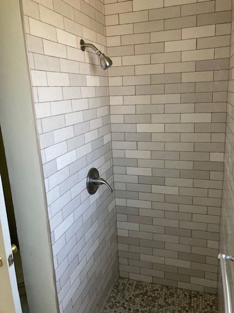LONG BEACH Apartment: 70 ARGONNE AVENUE