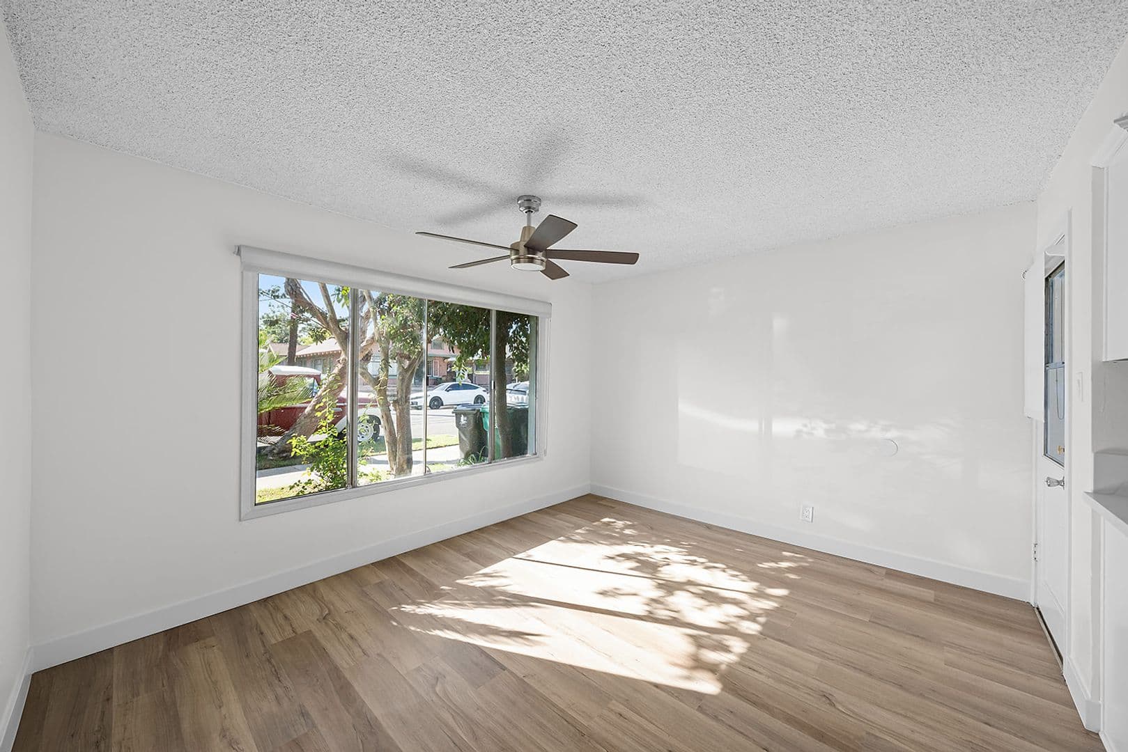 LONG BEACH Apartment: 322 WISCONSIN AVENUE