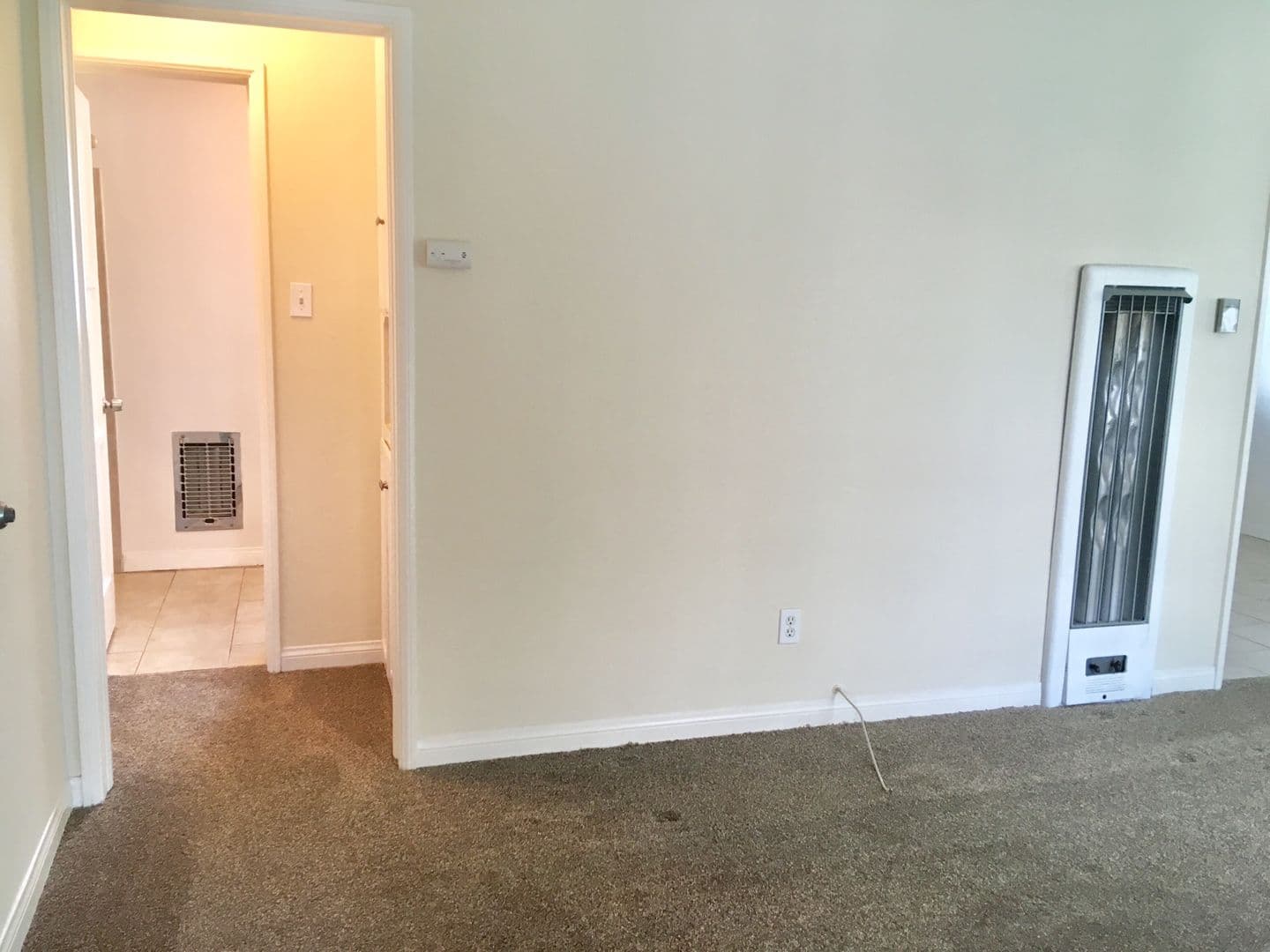 LONG BEACH Apartment: 5289 E THE TOLEDO