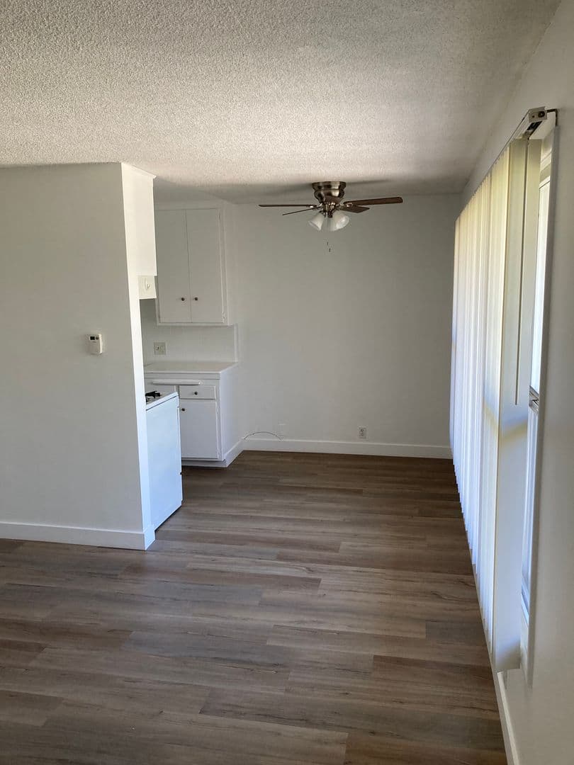 LONG BEACH Apartment: 1410 & 1418 E 3RD ST.