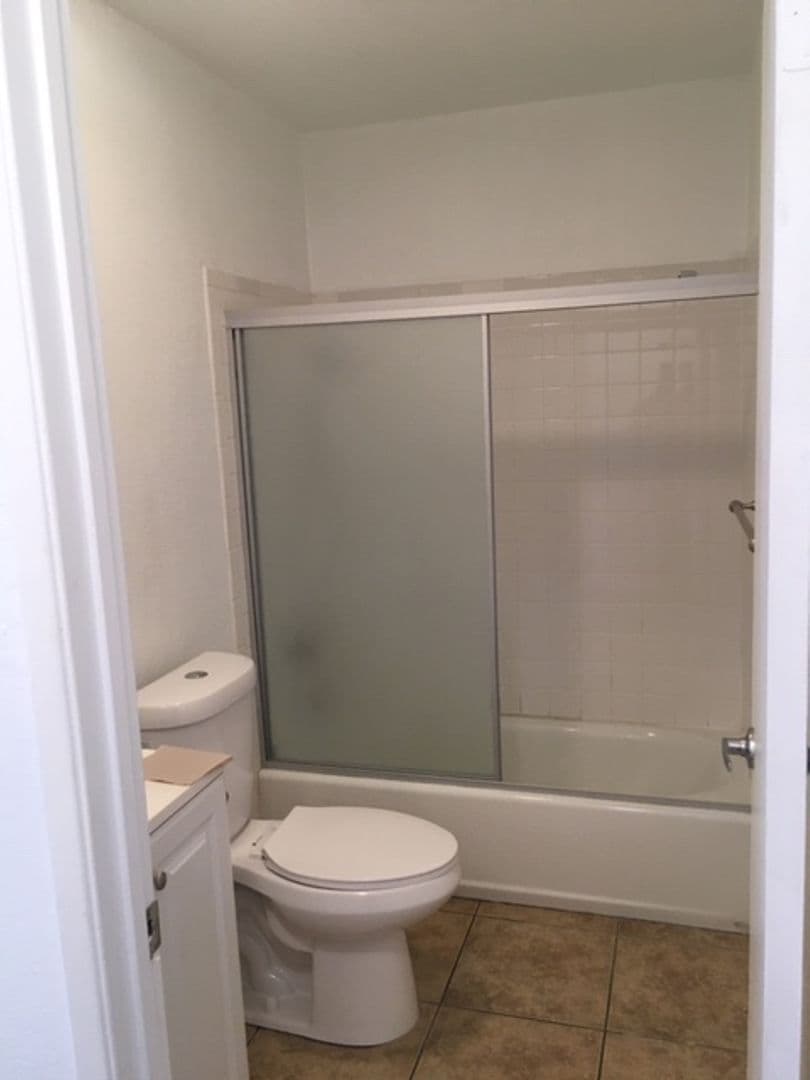 LONG BEACH Apartment: 735 REDONDO AVE