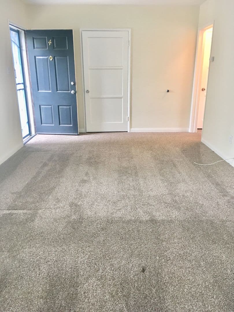 LONG BEACH Apartment: 5289 E THE TOLEDO