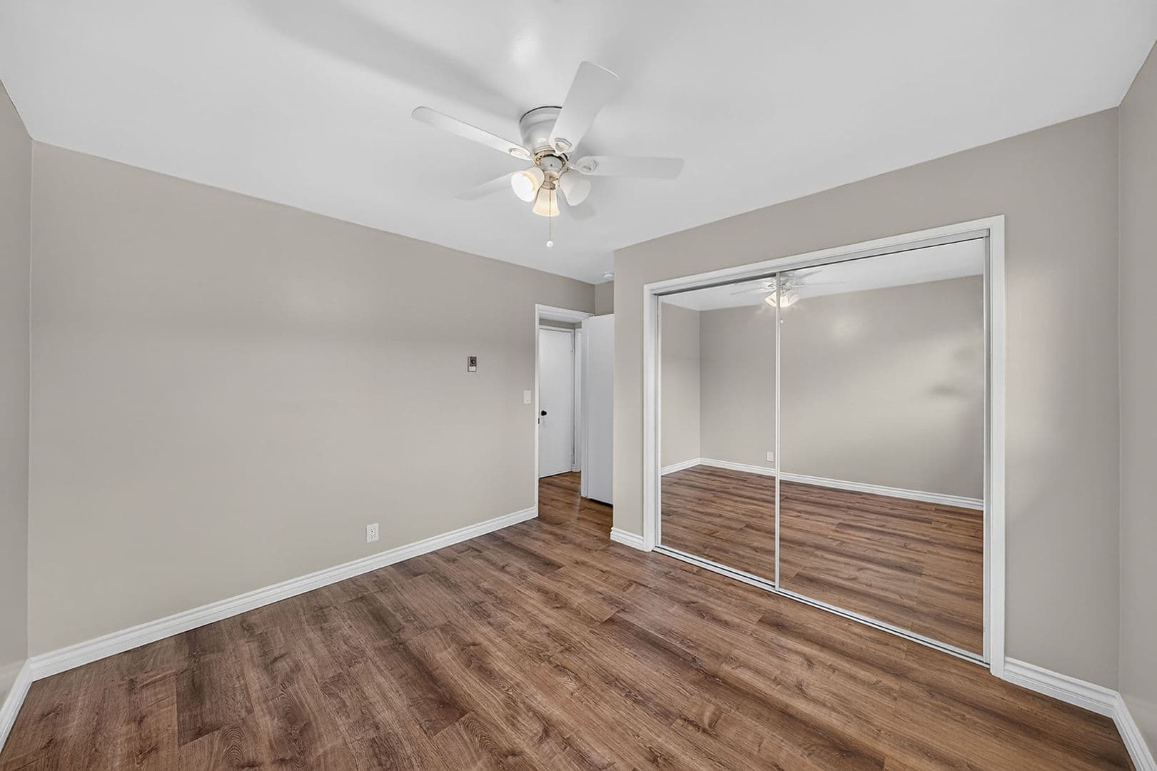 SIGNAL HILL Apartment: 2699 E. 20TH STREET