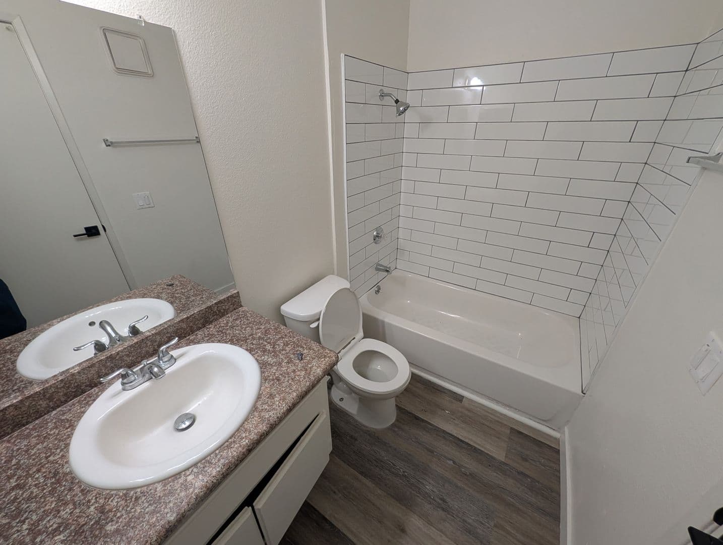 LONG BEACH Apartment: 2342 CEDAR AVE.