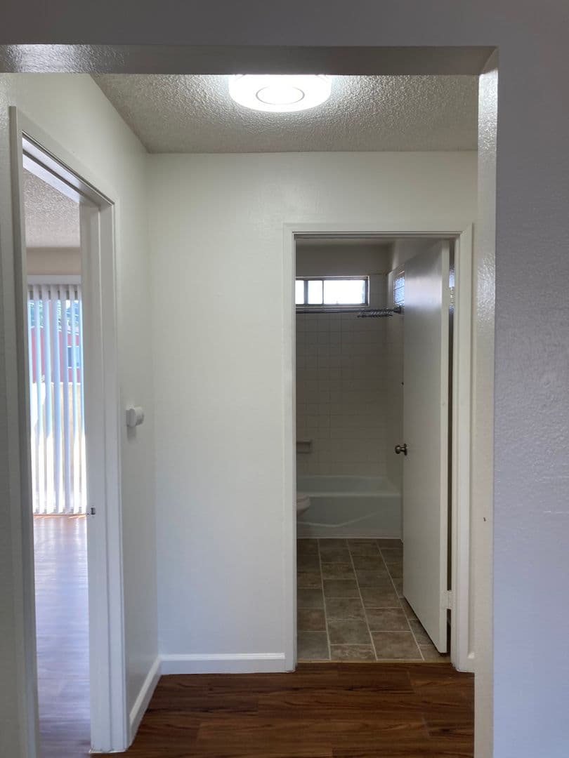 WHITTIER Apartment: 6226 GREENLEAF AVENUE