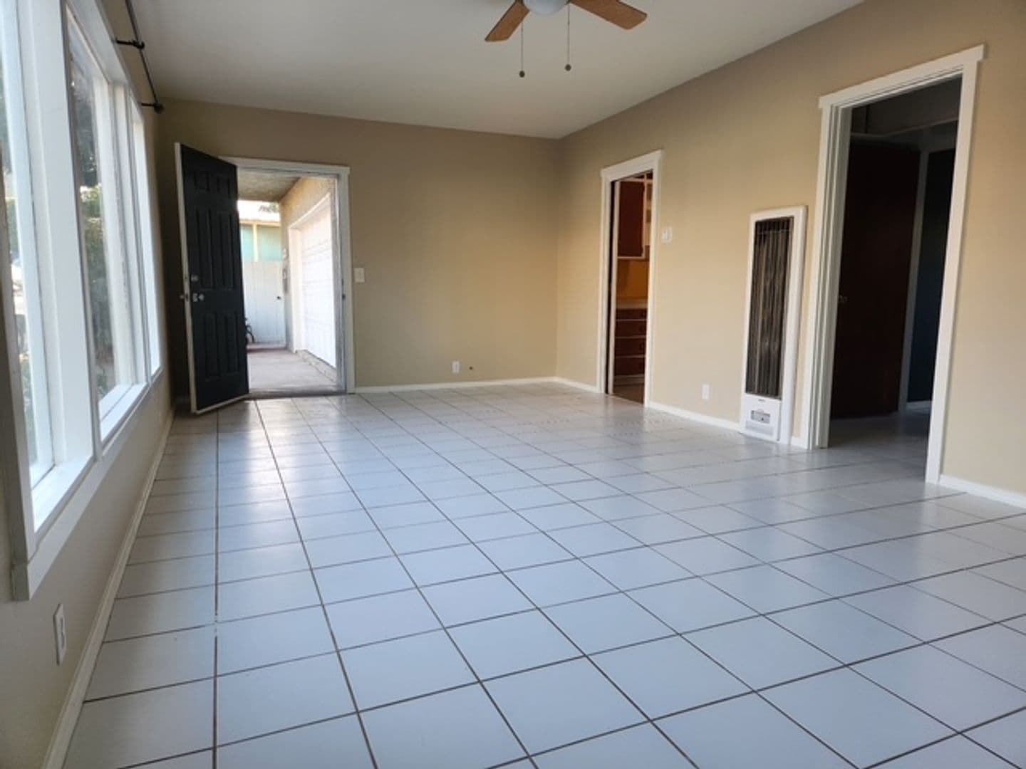 SEAL BEACH Apartment: 1521 MARINE AVE