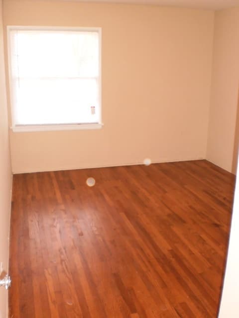 LONG BEACH Apartment: 5527 E. 2ND ST.