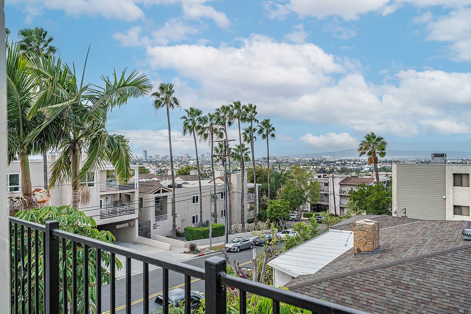 SIGNAL HILL Apartment: 2699 E. 20TH STREET