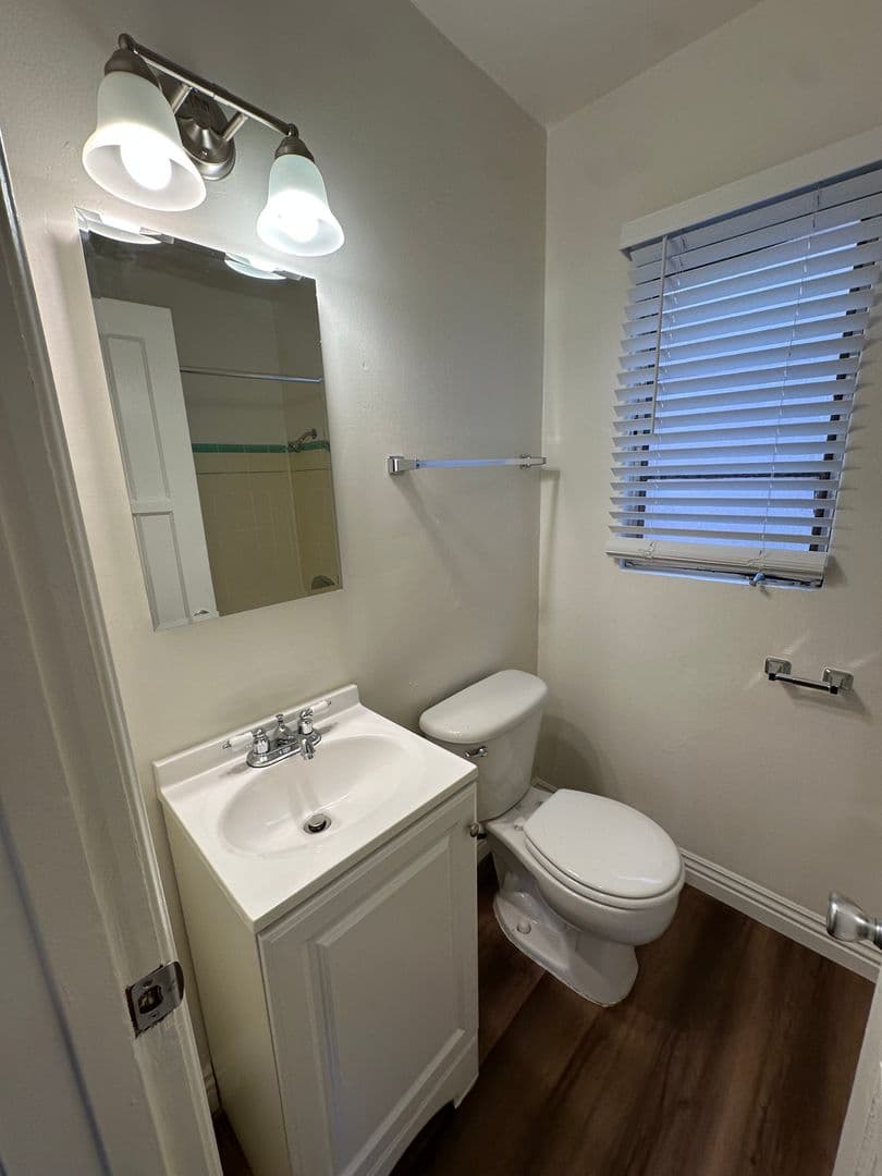 LONG BEACH Apartment: 625 ELM AVENUE