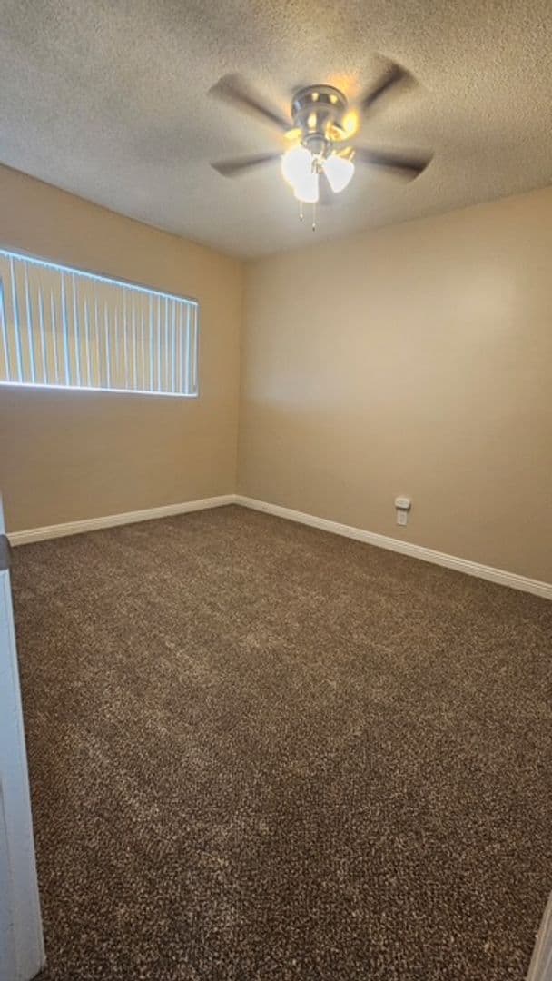 DOWNEY Apartment: 8547 IMPERIAL HIGHWAY