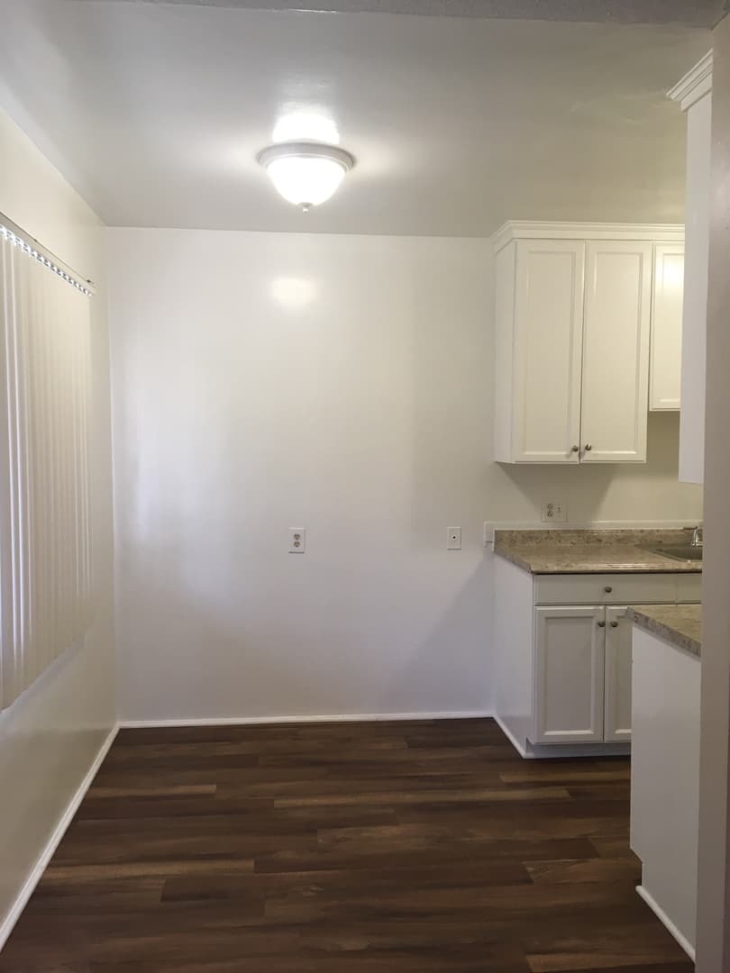 LONG BEACH Apartment: 1259 N. LOMA VISTA DR.