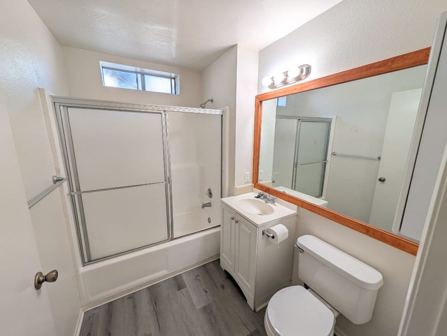 LONG BEACH Apartment: 3043 E. 15TH STREET