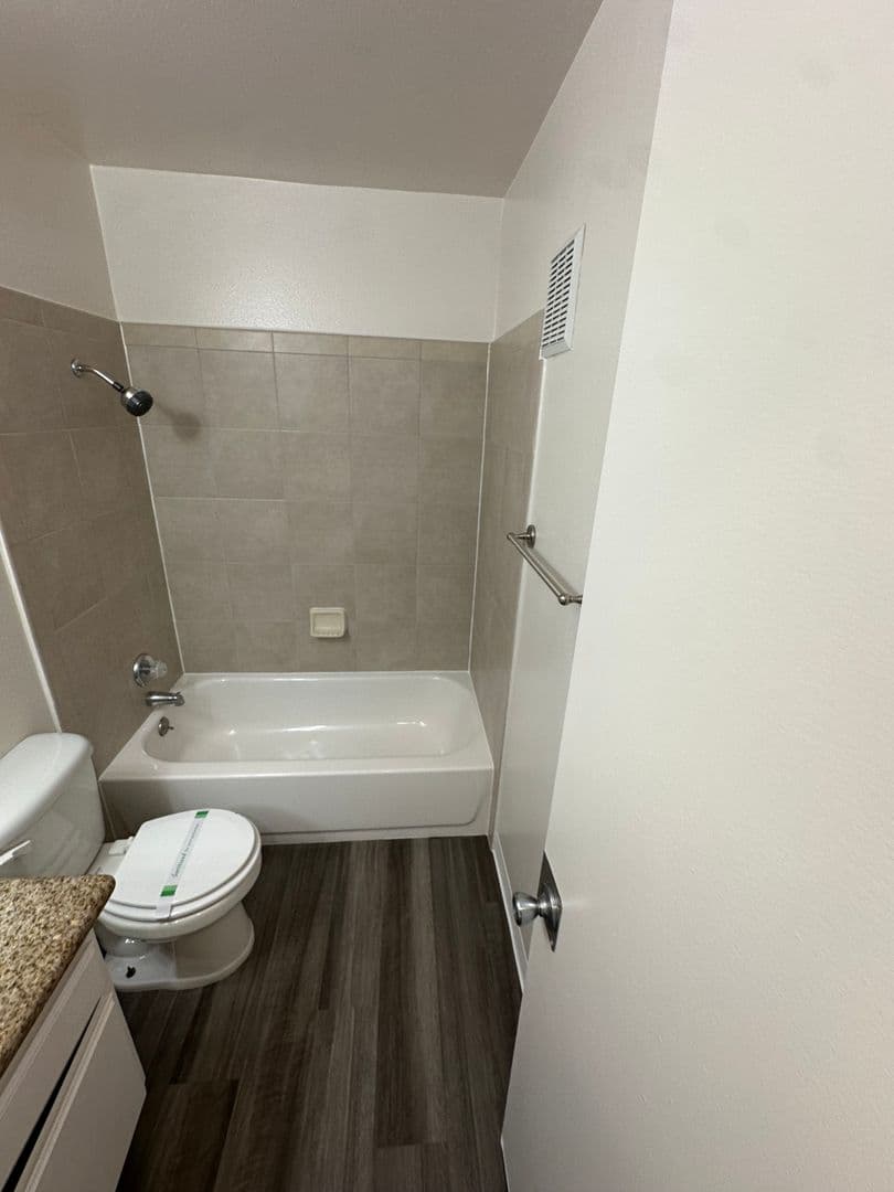 LONG BEACH Apartment: 4104 ELM AVENUE