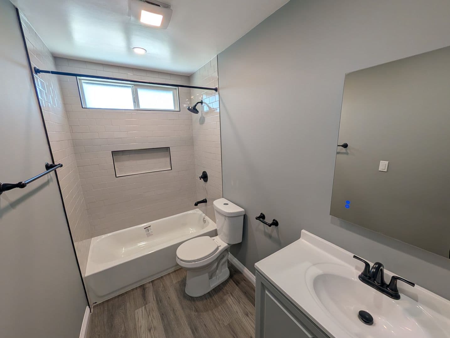 LONG BEACH Apartment: 1129 CHERRY AVE.