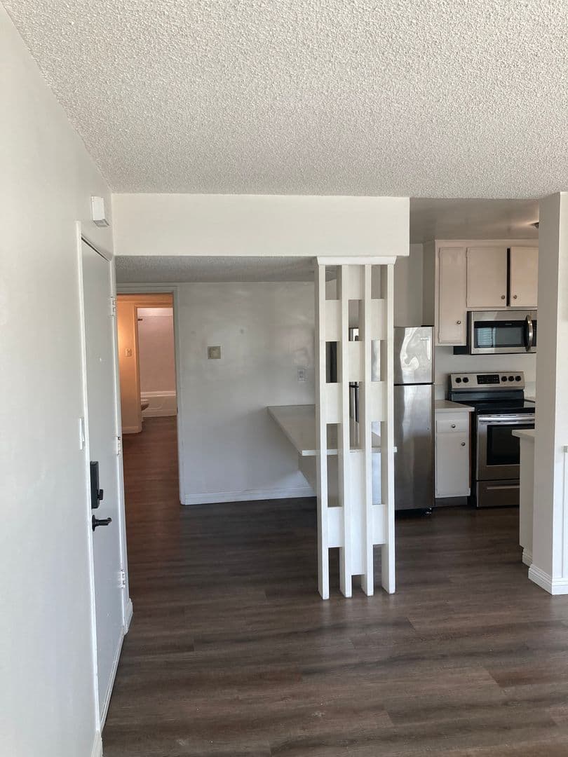 LONG BEACH Apartment: 21 62ND PLACE