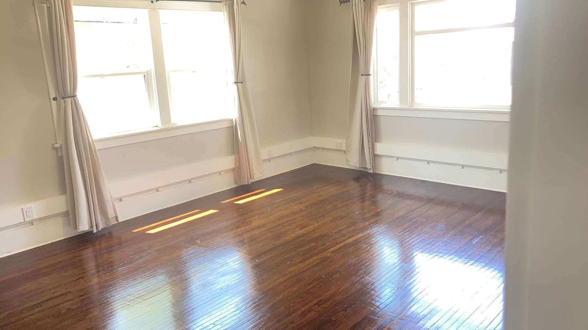 LONG BEACH Apartment: 724-730 E. 6TH STREET