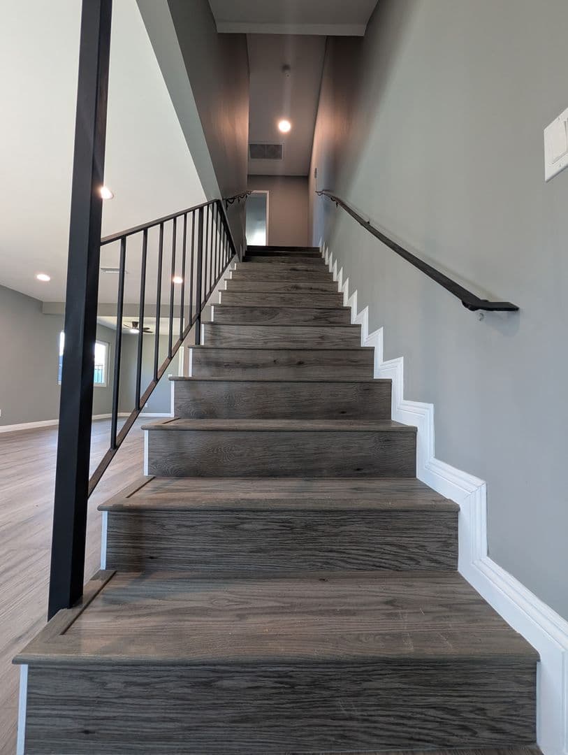 LONG BEACH Apartment: 1129 CHERRY AVE.