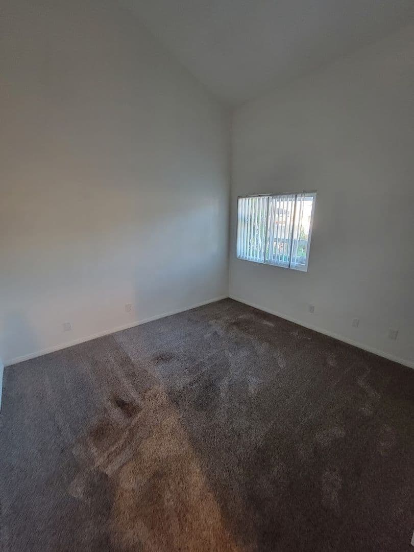 LONG BEACH Apartment: 735 REDONDO AVE