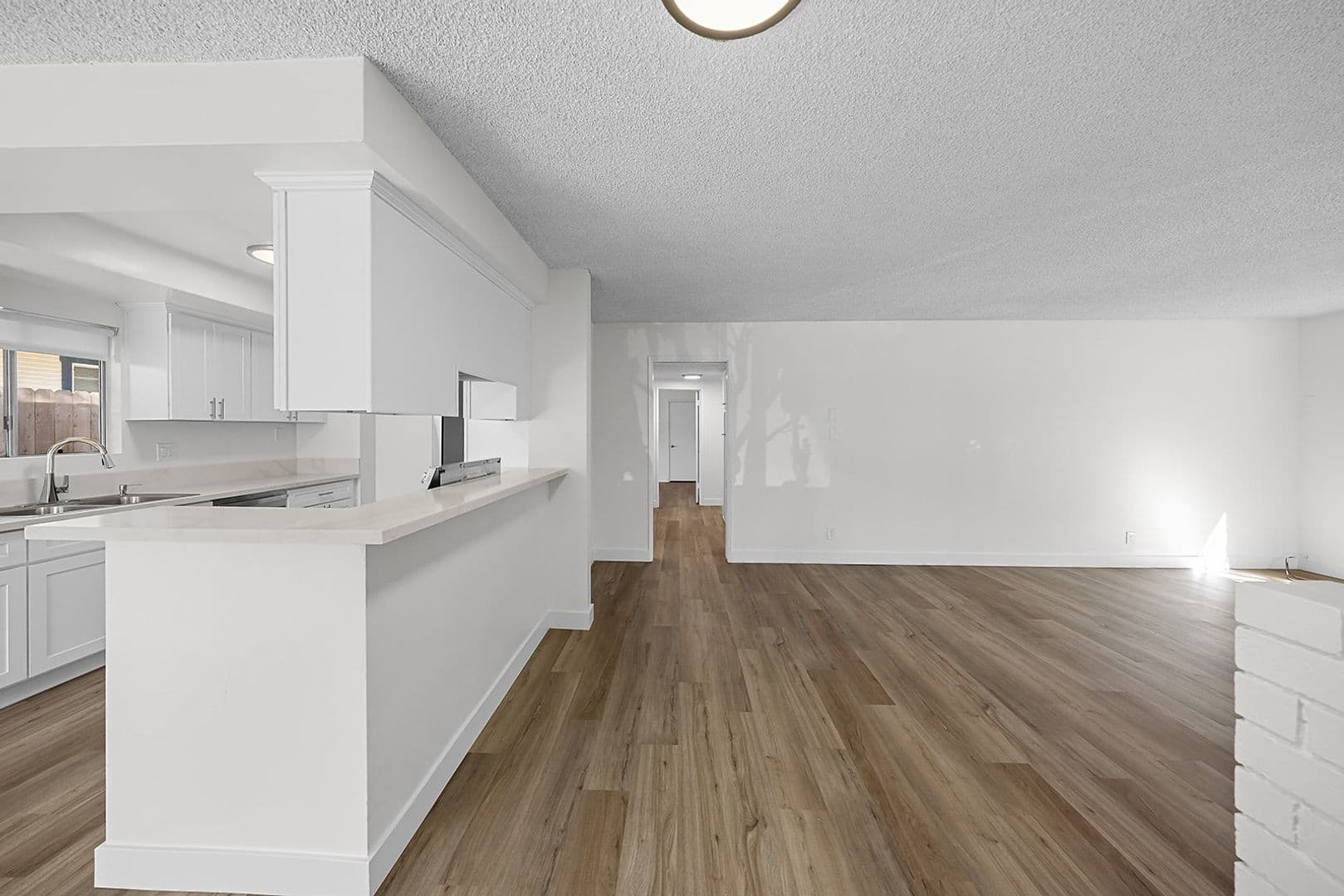 LONG BEACH Apartment: 322 WISCONSIN AVENUE