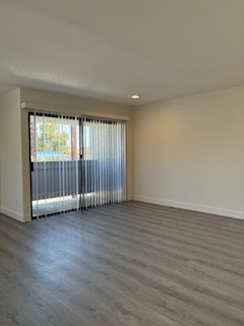 LONG BEACH Apartment: 2204 E. 4TH STREET