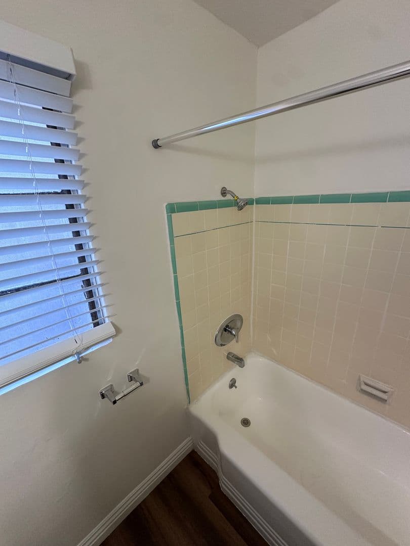 LONG BEACH Apartment: 625 ELM AVENUE