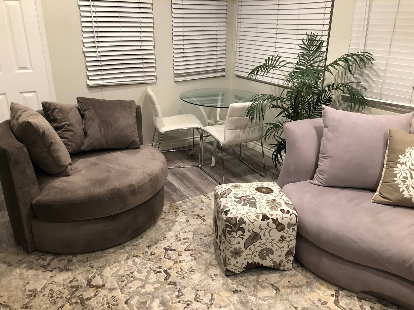 San Diego Apartment: 2055 Albatross St