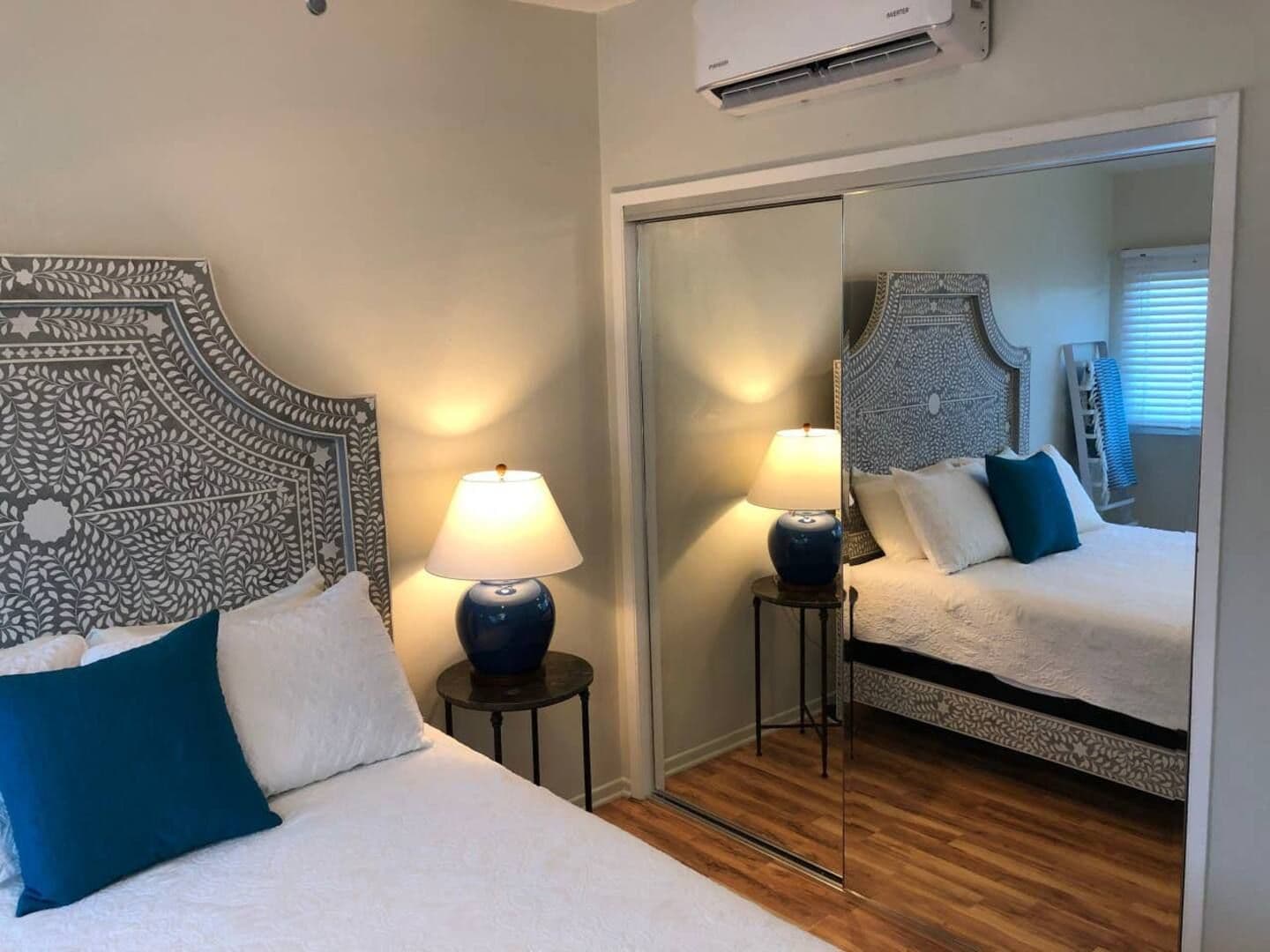 San Diego Apartment: 2055 Albatross St