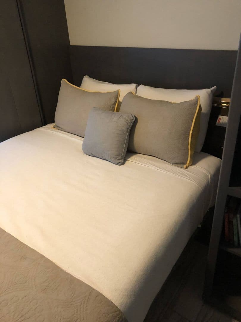 San Diego Apartment: 2055 Albatross St
