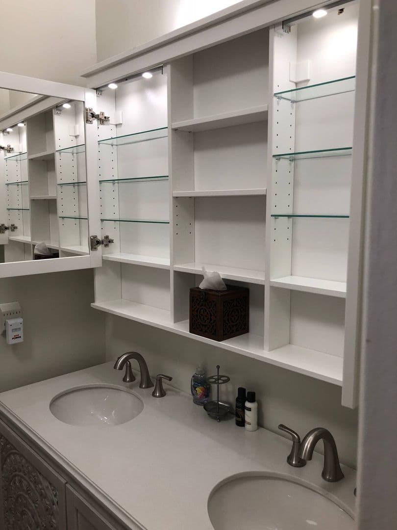 San Diego Apartment: 2055 Albatross St