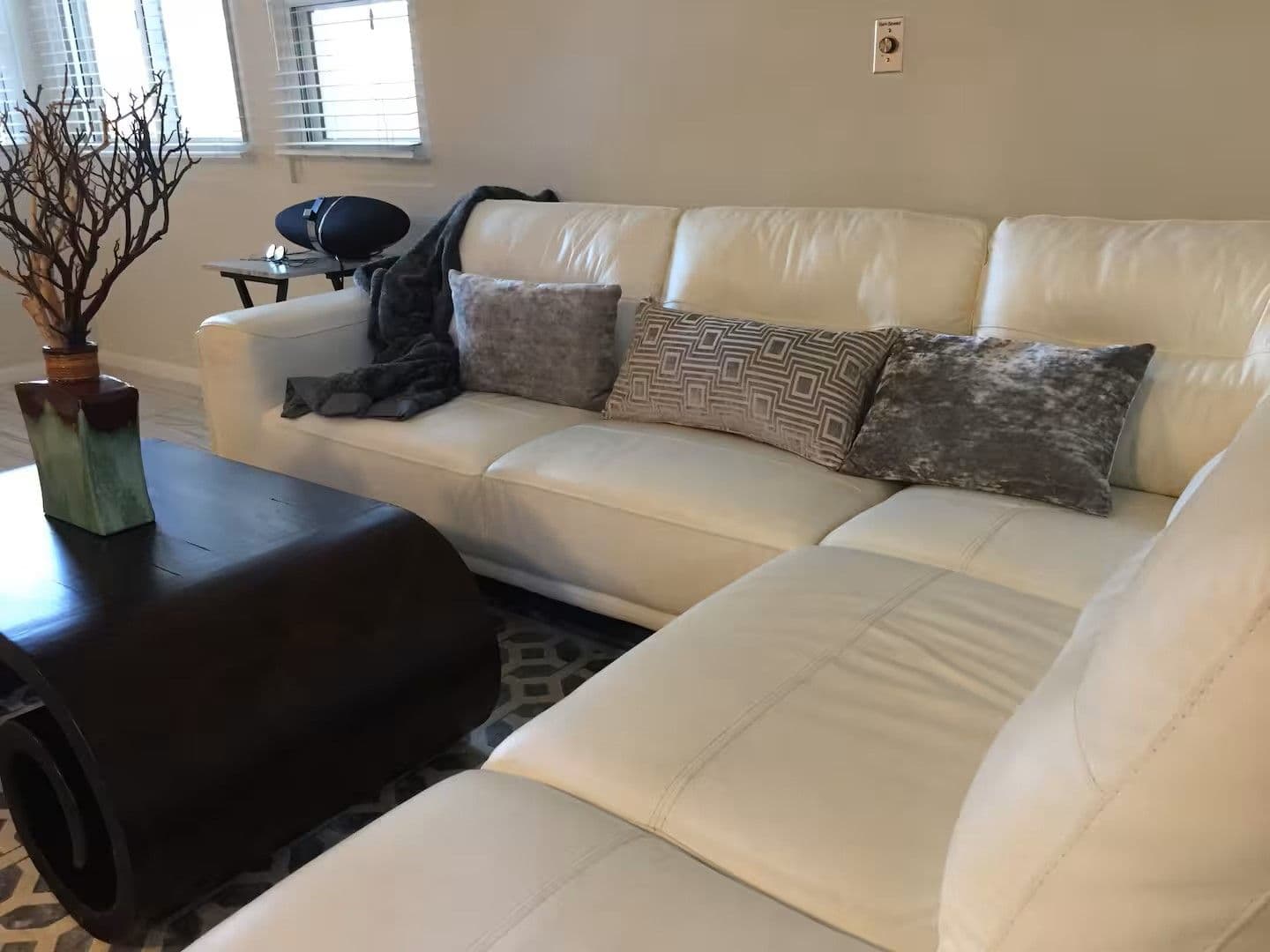 San Diego Apartment: 2055 Albatross St