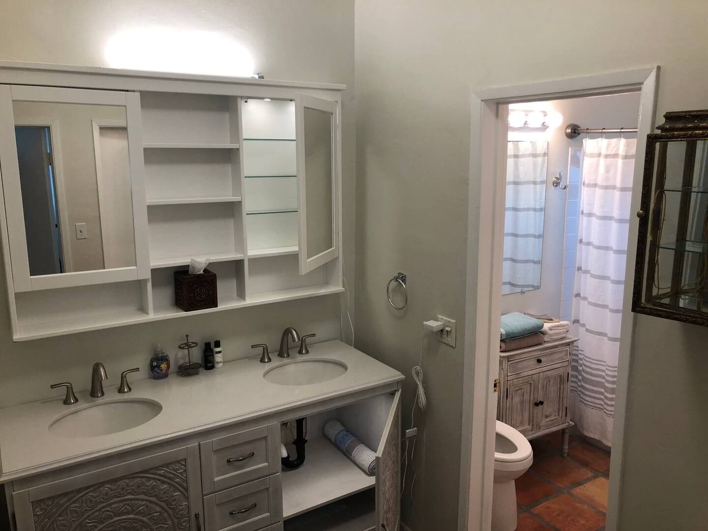 San Diego Apartment: 2055 Albatross St
