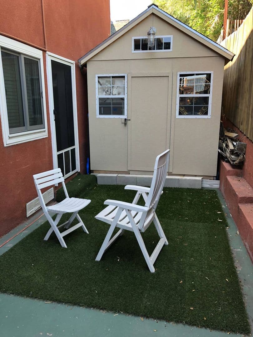 San Diego Apartment: 2055 Albatross St